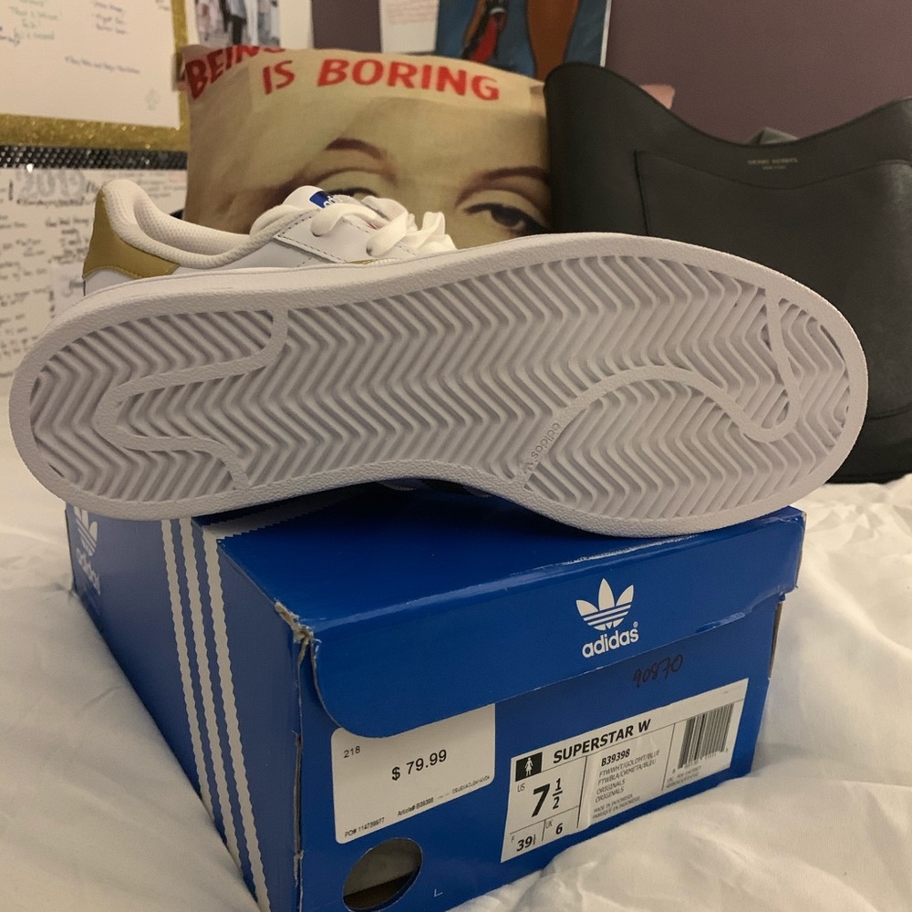 Women’s Superstar W Adidas shoe size 71/2